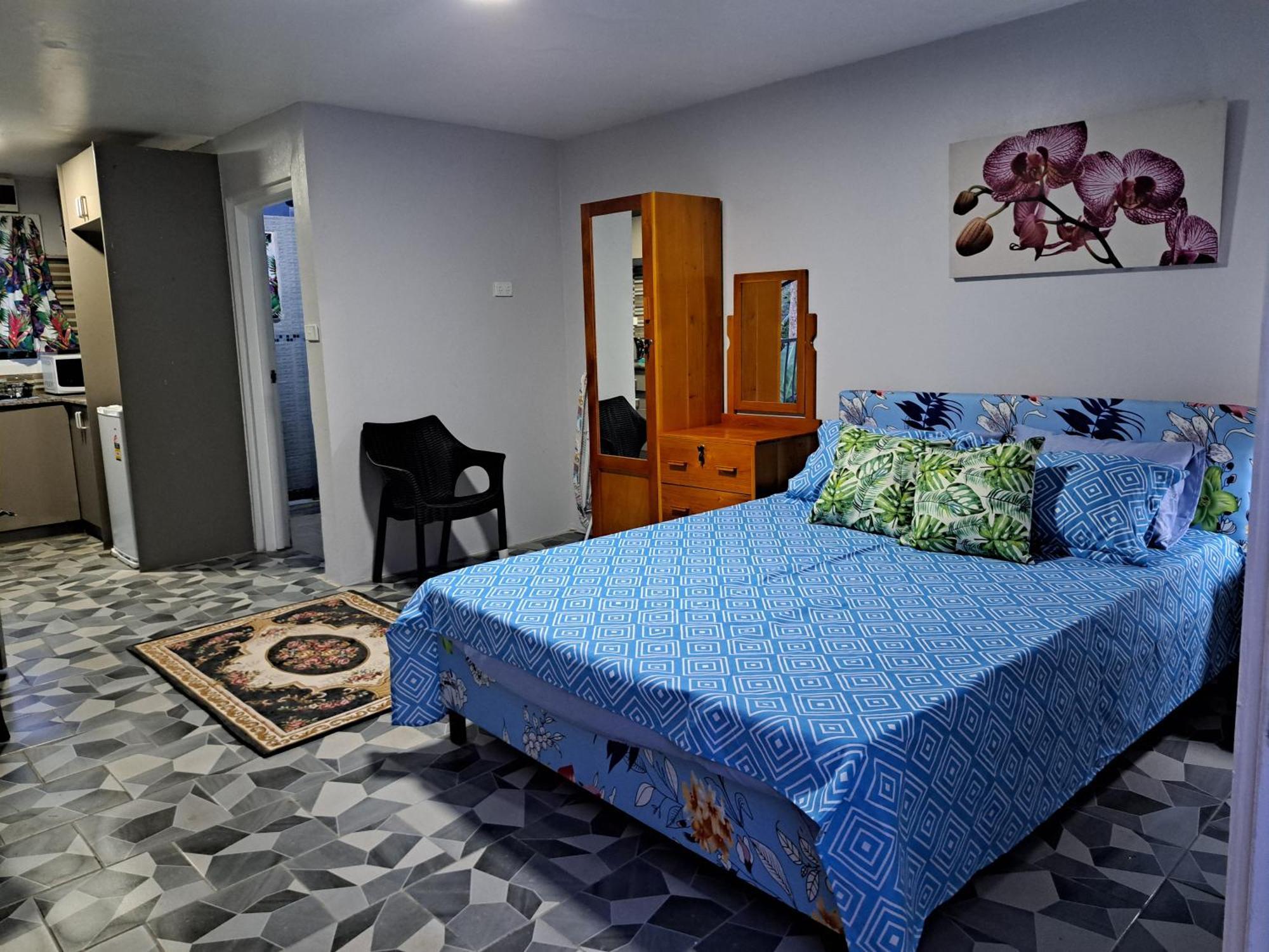 スバ Tropical Almond Haven Bed & Breakfast エクステリア 写真